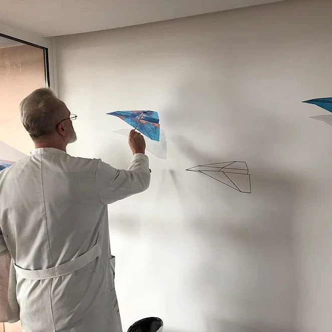 Der Hamburger Wandmaler bei der Arbeit.